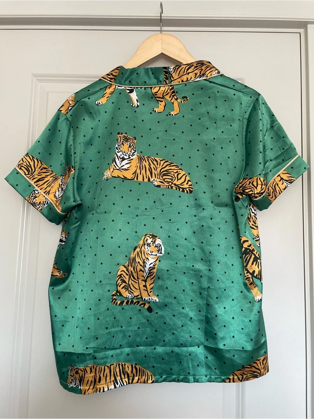 Green Tiger Print Women's Pajama Set